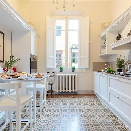 Apartman The Park View 4 Bedrooms With Terrace And Elevator Inside The Walls Of Lucca