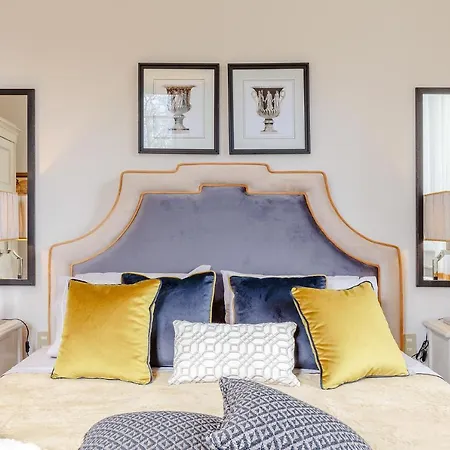 Apartman The Park View 4 Bedrooms With Terrace And Elevator Inside The Walls Of *