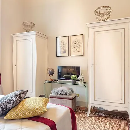 The Park View 4 Bedrooms With Terrace And Elevator Inside The Walls Of Apartman