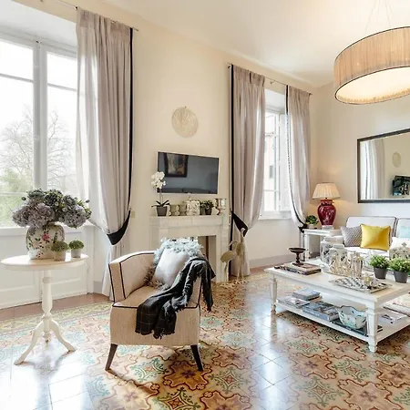 Apartman The Park View 4 Bedrooms With Terrace And Elevator Inside The Walls Of *