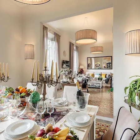 Apartman The Park View 4 Bedrooms With Terrace And Elevator Inside The Walls Of
