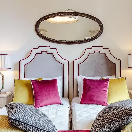 The Park View 4 Bedrooms With Terrace And Elevator Inside The Walls Of *